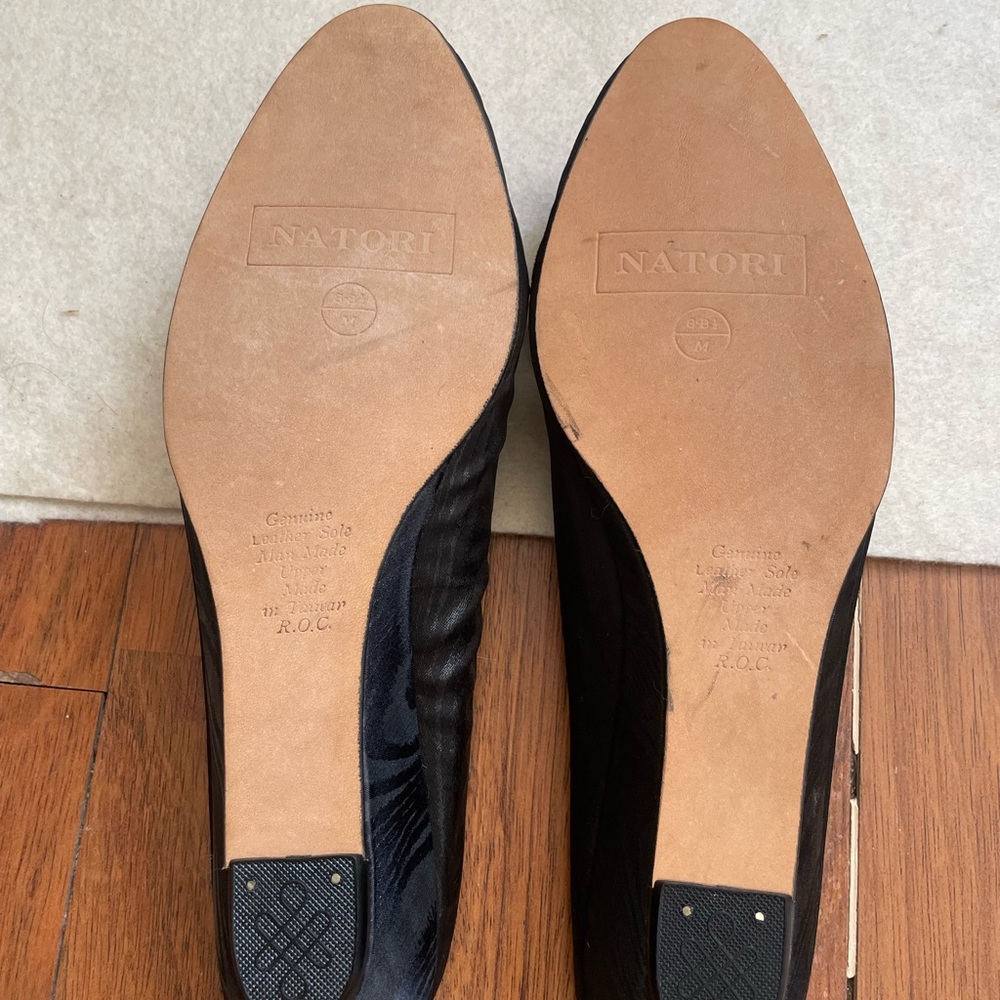 Vintage Natori satin slide mules with animal print and bow accents - Picture 6 of 11